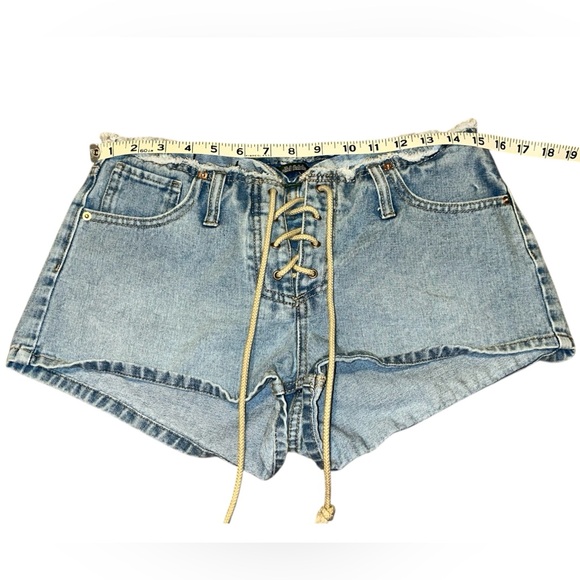 100% cotton lace-up light wash denim shorty-shorts size women’s 6 by wild fable - Picture 5 of 10
